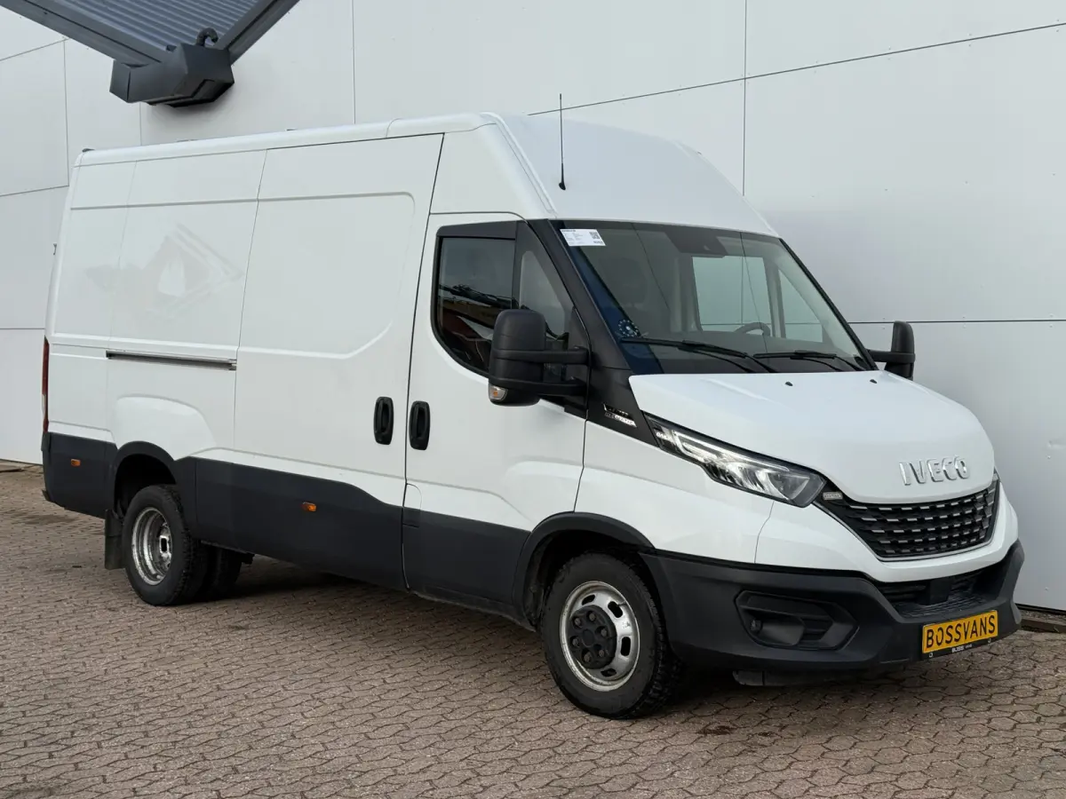 35C18 3.0 Automaat L2H2 Dubbellucht LED 3.5t Trekhaak Adaptieve Cruise Standkachel Climate Control Navigatie Camera