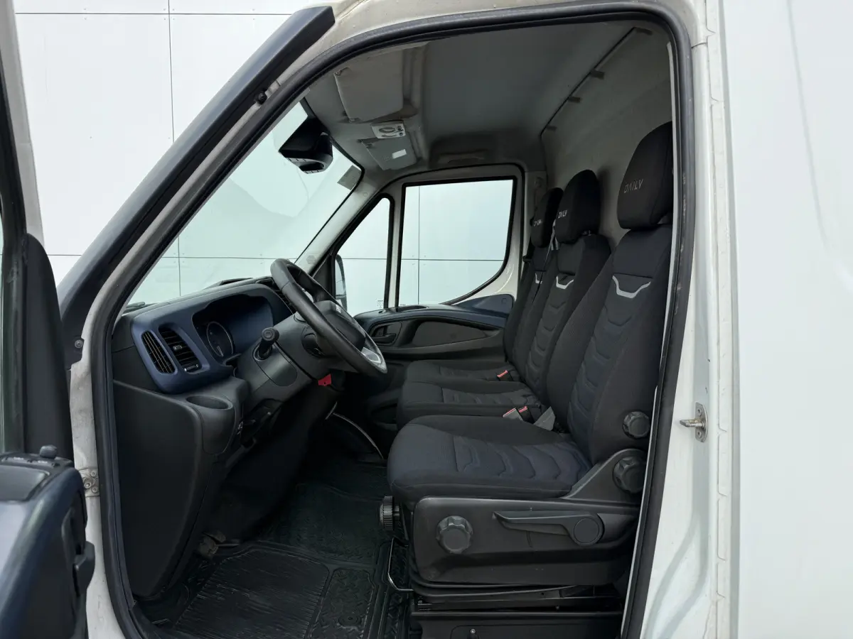 35C18 3.0 Automaat L2H2 Dubbellucht LED 3.5t Trekhaak Adaptieve Cruise Standkachel Climate Control Navigatie Camera
