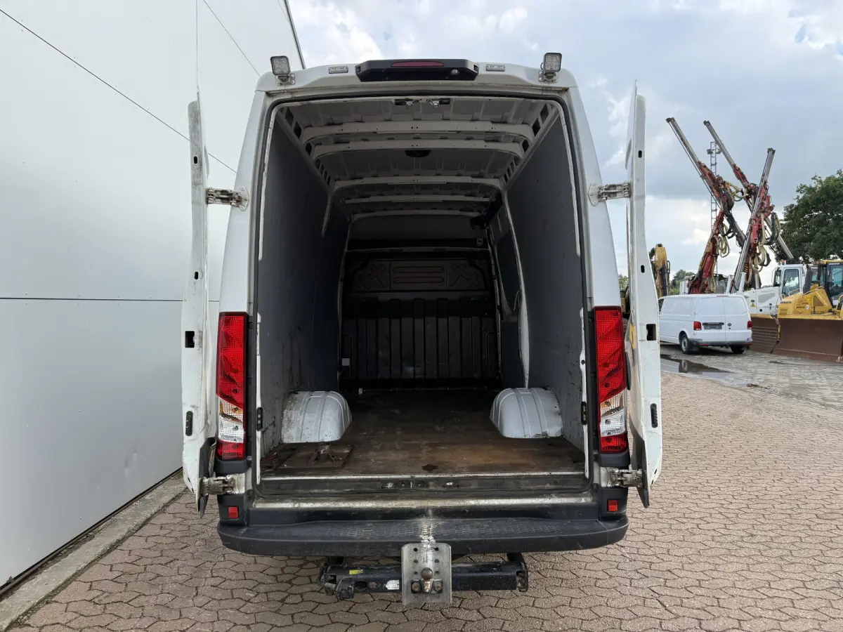 35C18 3.0 Automaat L2H2 Dubbellucht LED 3.5t Trekhaak Adaptieve Cruise Standkachel Climate Control Navigatie Camera