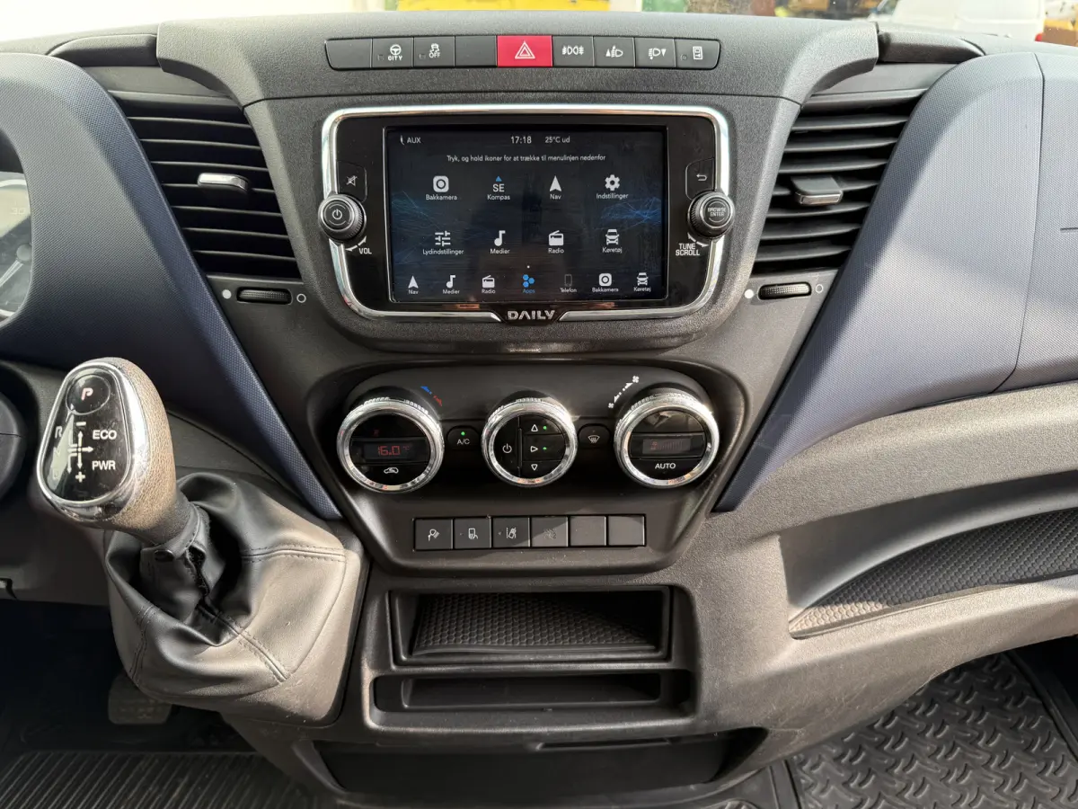 35C18 3.0 Automaat L2H2 Dubbellucht LED 3.5t Trekhaak Adaptieve Cruise Standkachel Climate Control Navigatie Camera