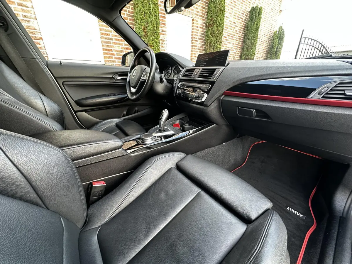 118i Executive Leder|Navi|CarPlay|HiFi Org NL