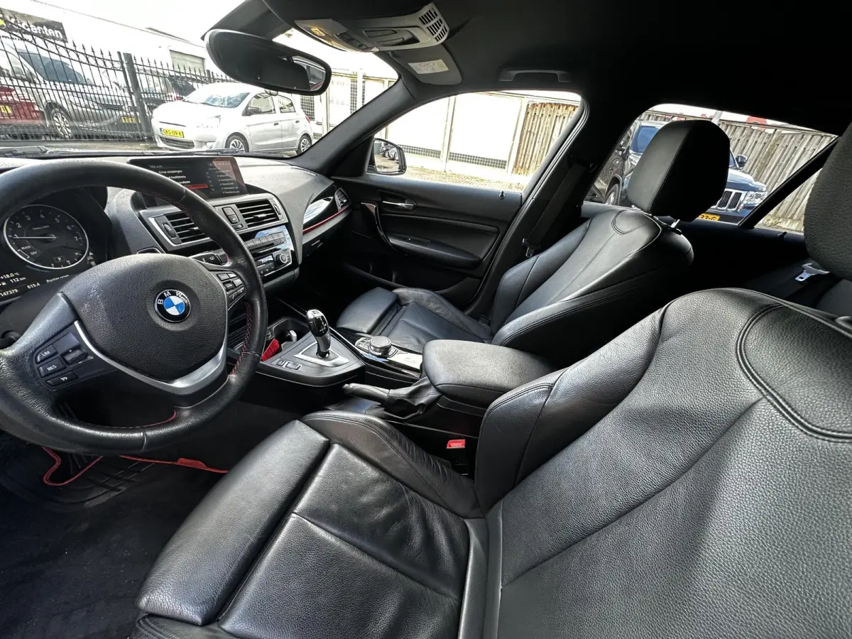 118i Executive Leder|Navi|CarPlay|HiFi Org NL