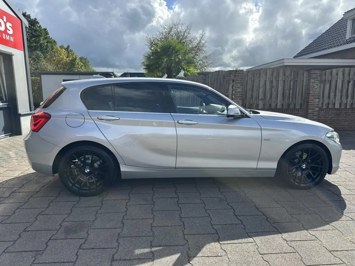 118i Executive Leder|Navi|CarPlay|HiFi Org NL