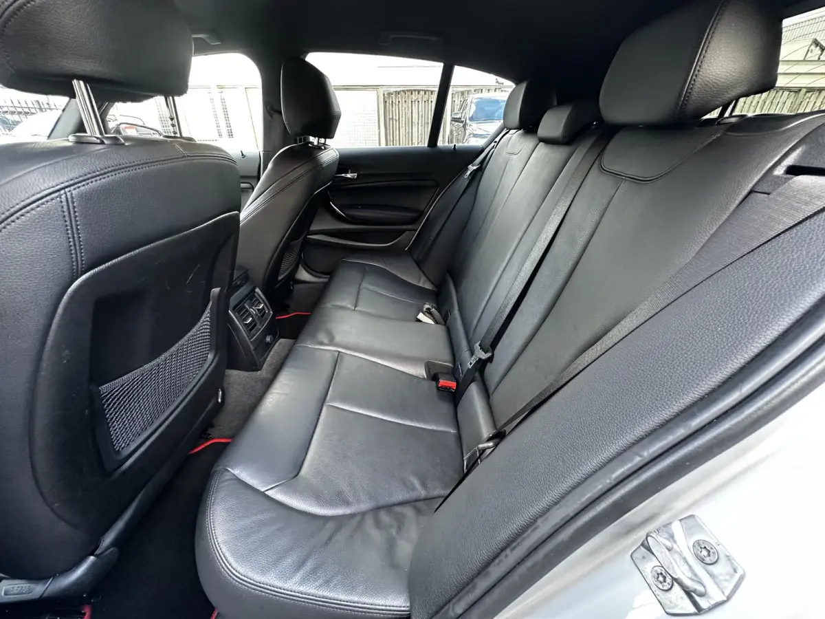 118i Executive Leder|Navi|CarPlay|HiFi Org NL