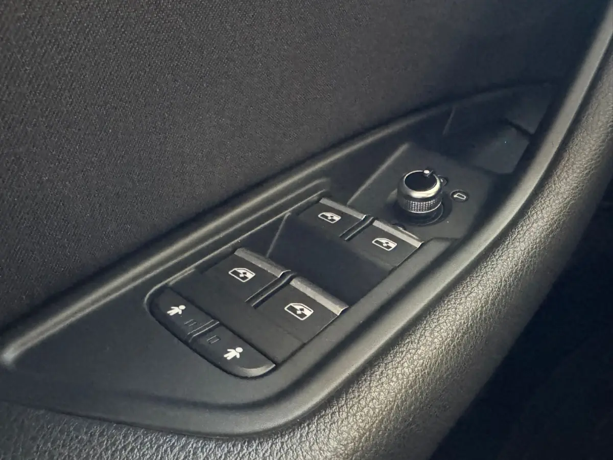 35 TFSI 2.0 150PK S-TRONIC SPORT EDITION NAVI/PDC/LED
