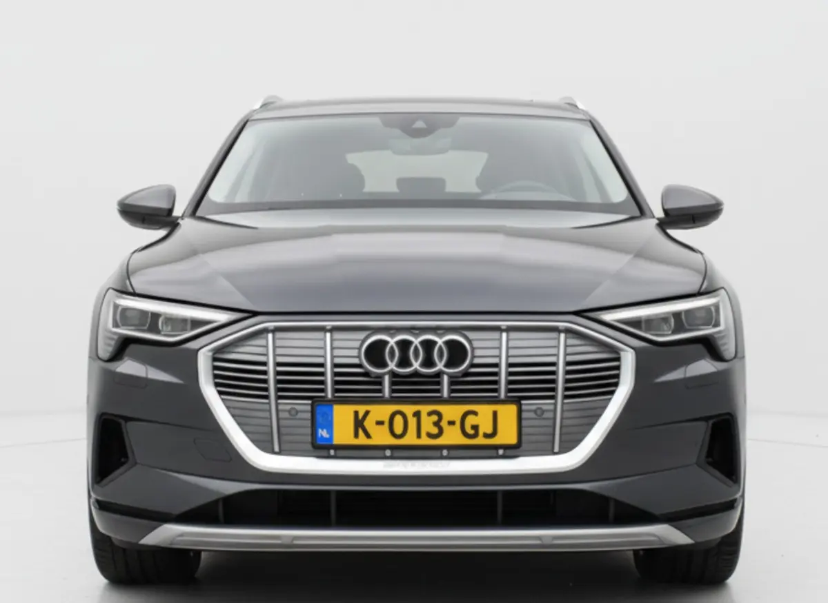 50 QUATTRO BUSINESS EDITION 71 kWh CAMERA/MEMORY/LUCHTVERING/SOH94%
