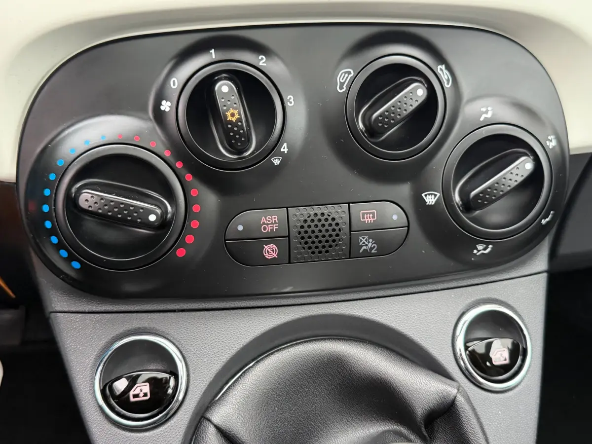 0.9 TwinAir Turbo Lounge|2e Eigenaar|Airco|Pano|Carplay|Bleutooth|PDC|LMV|ElektrischeRamen|N.A.P|NieuweAPK tot 10-2027|