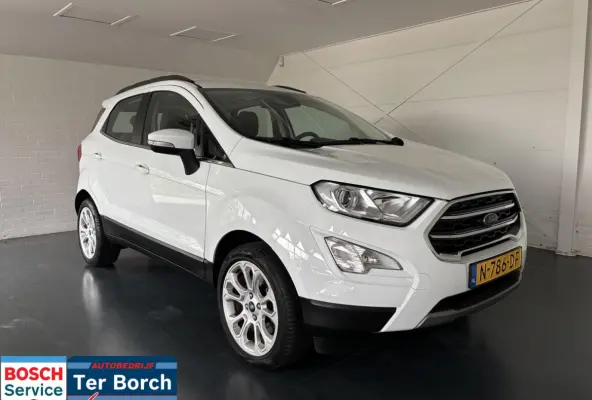 1.0 EcoBoost Titanium,17", LED, Trekhaak