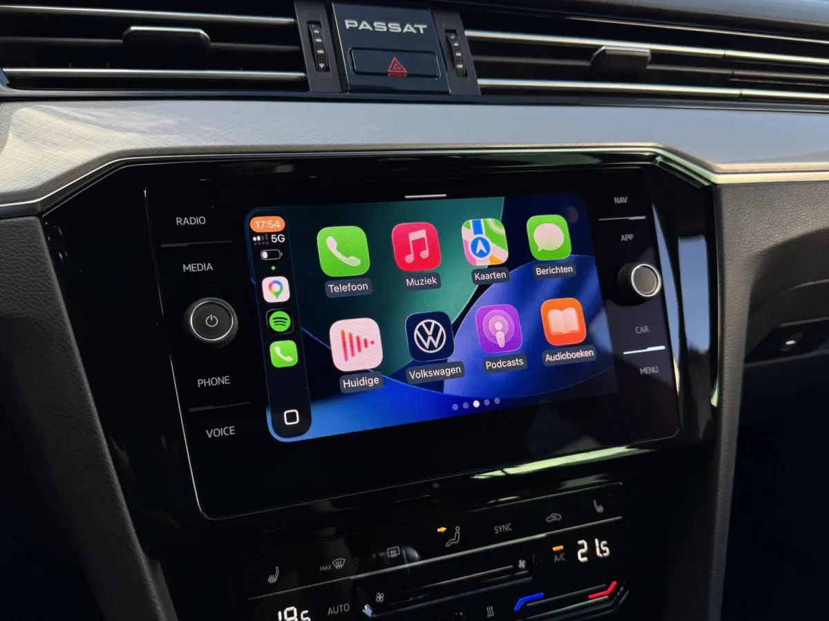 1.4 TSI PHEV GTE Business | Digital Cockpit | IQ Drive | CarPlay | Camera | Adaptive Cruise | Climate