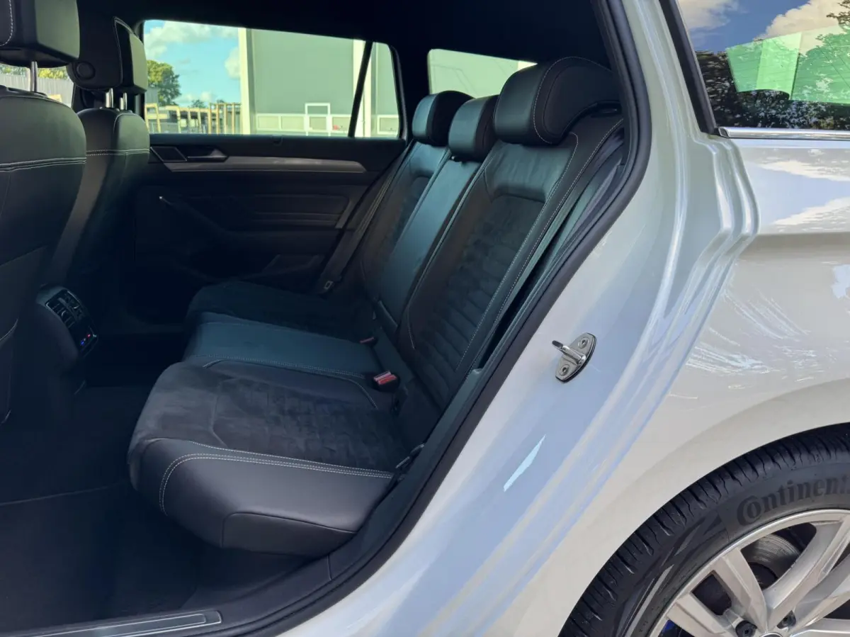 1.4 TSI PHEV GTE Business | Digital Cockpit | IQ Drive | CarPlay | Camera | Adaptive Cruise | Climate