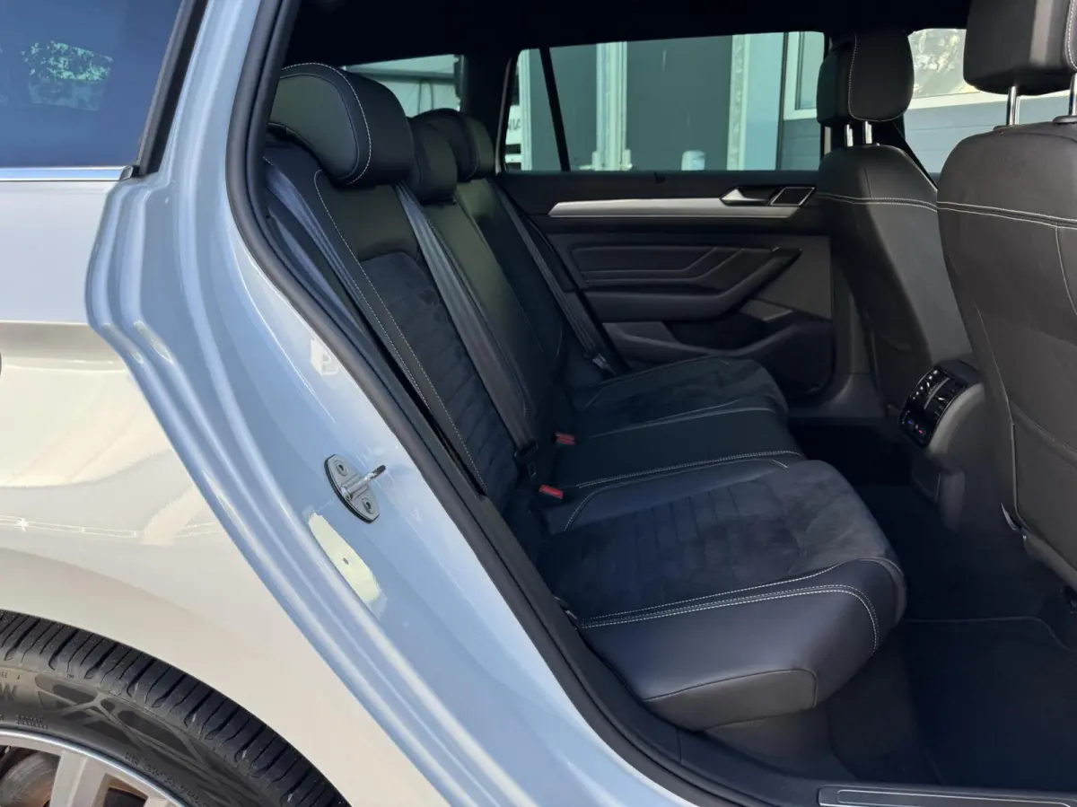 1.4 TSI PHEV GTE Business | Digital Cockpit | IQ Drive | CarPlay | Camera | Adaptive Cruise | Climate