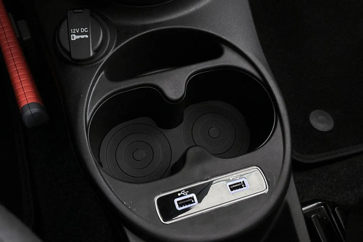 1.0 Hybrid Dolcevita Panoramadak Apple CarPlay Parkeersensoren