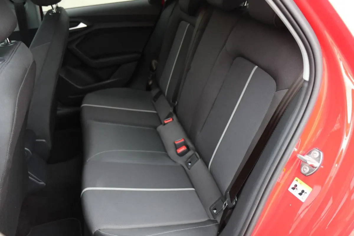 25 TFSI 95pk Pro Line | Stoelverwarming | Parkeersensoren | Cruise Control | Apple Carplay/Android Auto