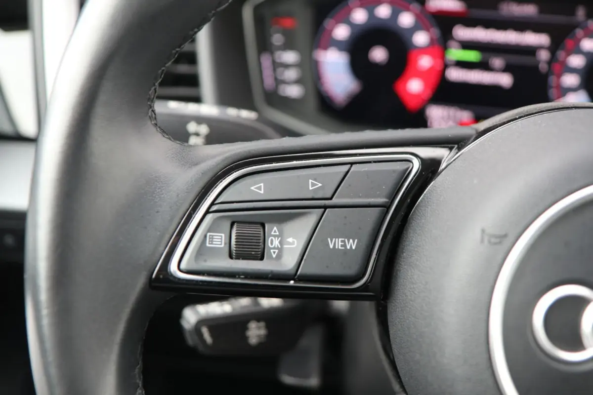 25 TFSI 95pk Pro Line | Stoelverwarming | Parkeersensoren | Cruise Control | Apple Carplay/Android Auto