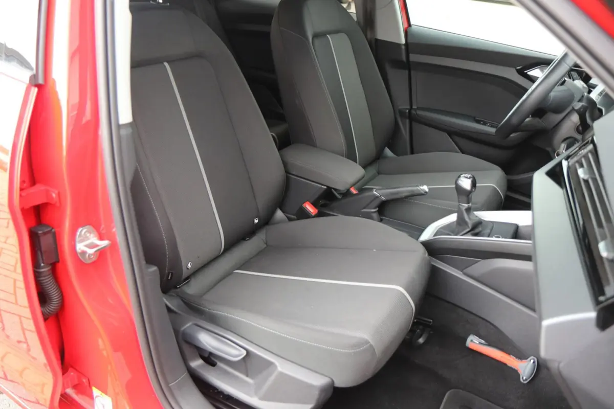 25 TFSI 95pk Pro Line | Stoelverwarming | Parkeersensoren | Cruise Control | Apple Carplay/Android Auto