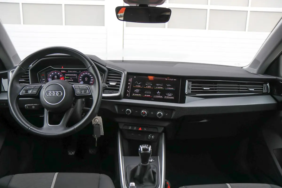 25 TFSI 95pk Pro Line | Stoelverwarming | Parkeersensoren | Cruise Control | Apple Carplay/Android Auto