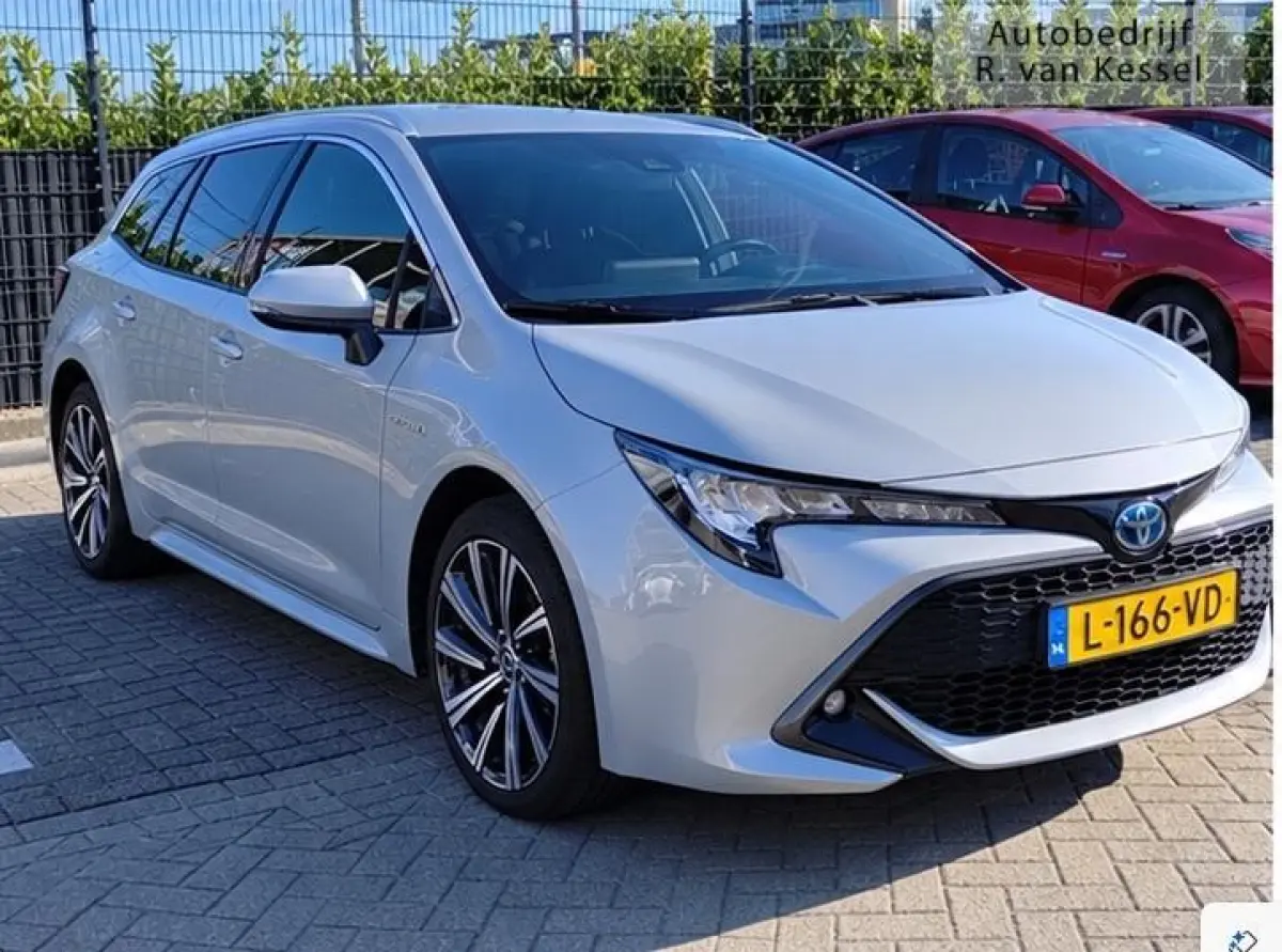 1.8 Hybrid Business Plus I Sportstoelen I Trekhaak I NL-auto
