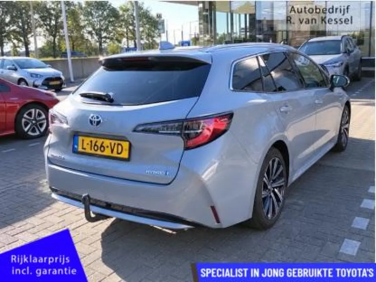 1.8 Hybrid Business Plus I Sportstoelen I Trekhaak I NL-auto