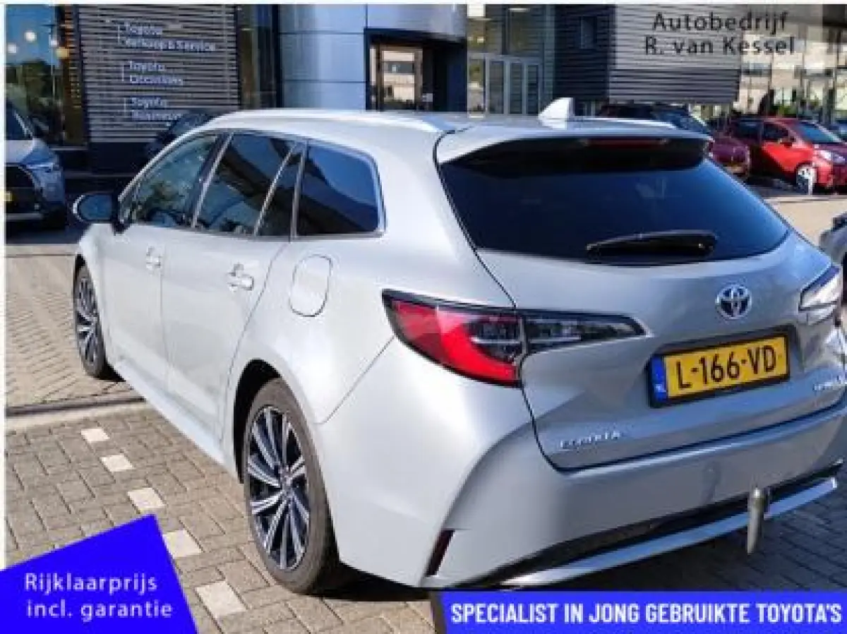 1.8 Hybrid Business Plus I Sportstoelen I Trekhaak I NL-auto