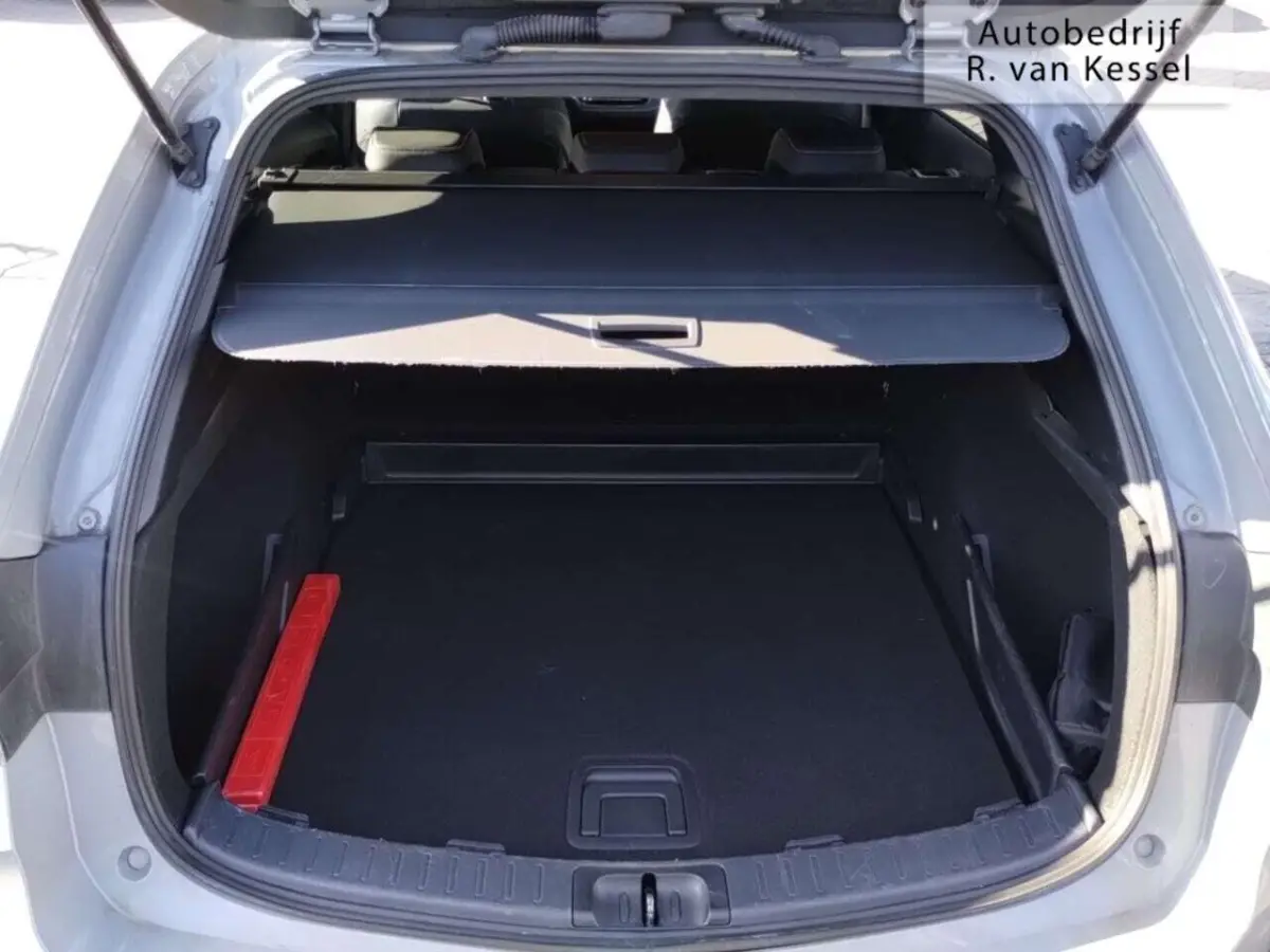 1.8 Hybrid Business Plus I Sportstoelen I Trekhaak I NL-auto