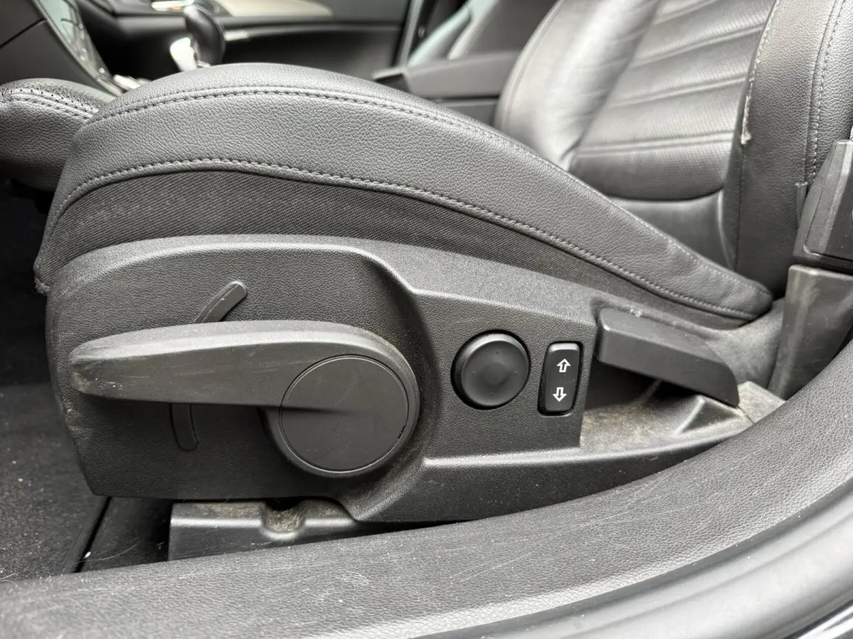 1.4 T EcoFLEX Cosmo | Leder | CarPlay | Navigatie | Trekhaak | Stoelverwarming | Climate | Cruise