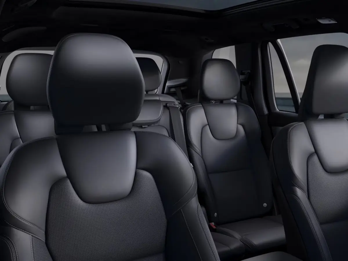 2.0 T8 Plug-in hybrid AWD Ultra Black Ed. Exec. | 2 stoelen op derde rij | 7 zitplaatsen | Achterbank verwarmd