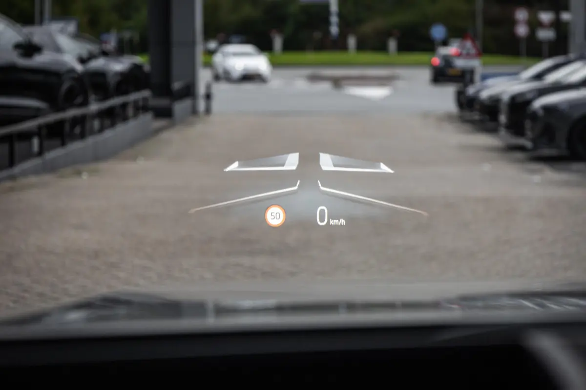 530e 299pk | SoH 96% | M Pakket | Trekhaak elektrisch wegklapbaar | Head-up display | Harman Kardon Soundsystem | LM Wielen 20 inch | Extra getint glas | Elektrisch verstelbare voorstoelen
