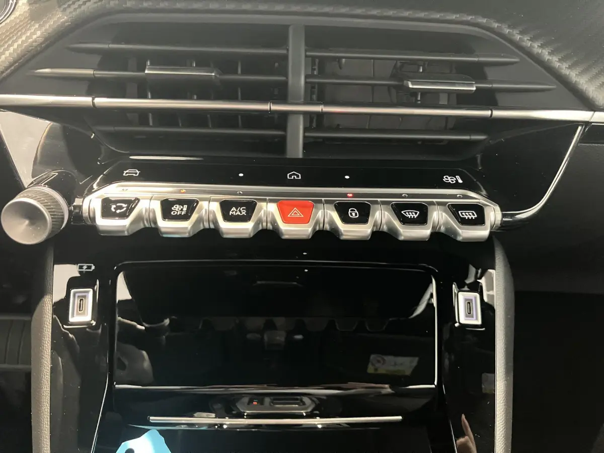 1.2 Hybrid 145 Allure | APPLE CARPLAY & ANDROID AUTO | CAMERA VOOR + ACHTER | DEMO AUTO BEL VOOR ACTUELE KM-STAND |