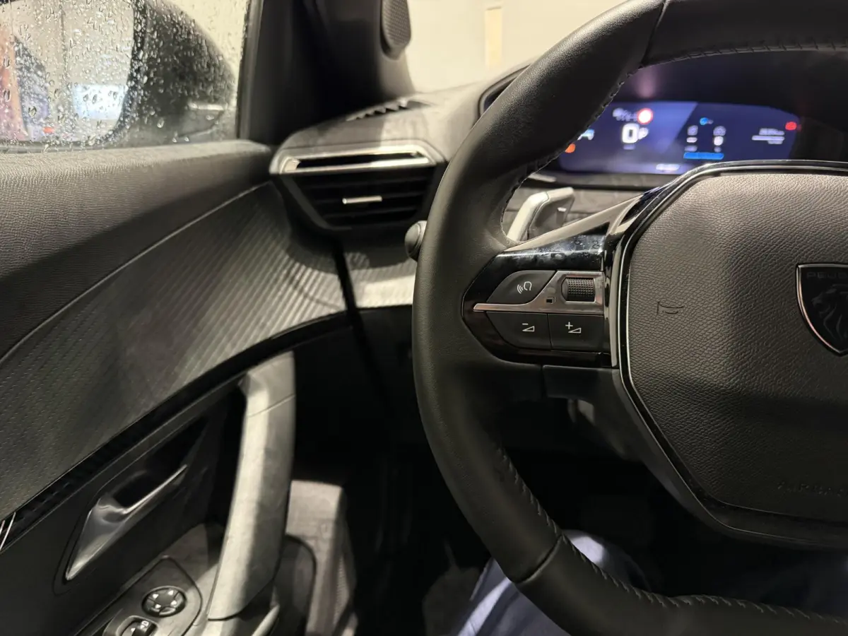 1.2 Hybrid 145 Allure | APPLE CARPLAY & ANDROID AUTO | CAMERA VOOR + ACHTER | DEMO AUTO BEL VOOR ACTUELE KM-STAND |