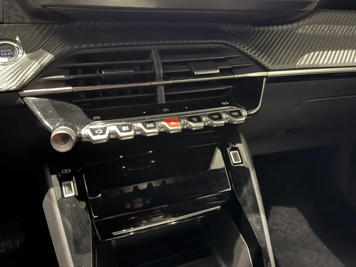 1.2 Hybrid 145 Allure | APPLE CARPLAY & ANDROID AUTO | CAMERA VOOR + ACHTER | DEMO AUTO BEL VOOR ACTUELE KM-STAND |