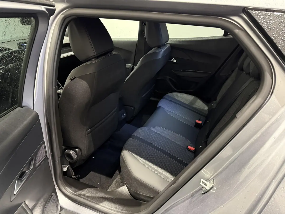 1.2 Hybrid 145 Allure | APPLE CARPLAY & ANDROID AUTO | CAMERA VOOR + ACHTER | DEMO AUTO BEL VOOR ACTUELE KM-STAND |