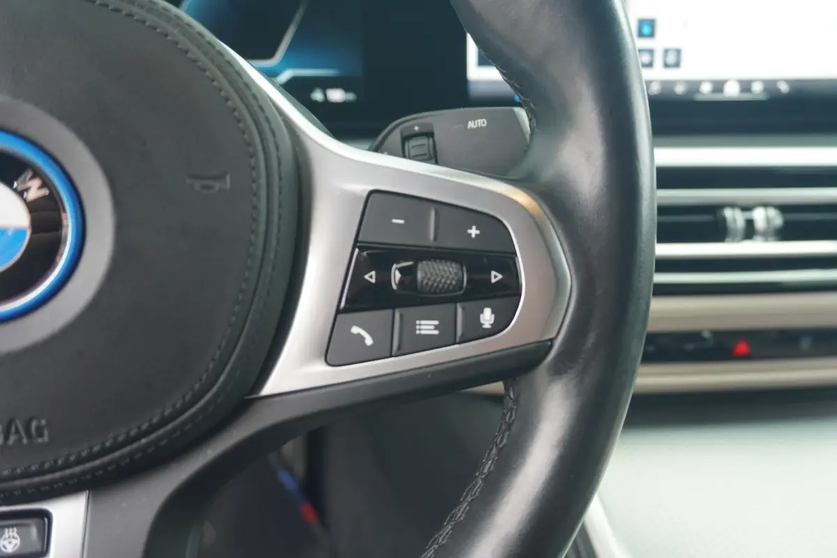 eDrive40 M Sport | HIFI | Cruise control adaptief met Stop&Go| Stoel & Stuurwielverwarming | Dodehoek detectie