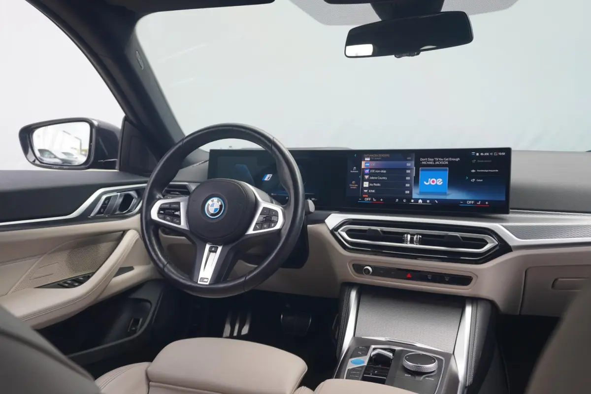 eDrive40 M Sport | HIFI | Cruise control adaptief met Stop&Go| Stoel & Stuurwielverwarming | Dodehoek detectie