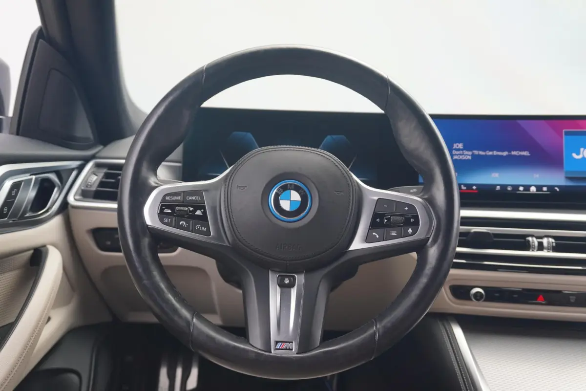 eDrive40 M Sport | HIFI | Cruise control adaptief met Stop&Go| Stoel & Stuurwielverwarming | Dodehoek detectie