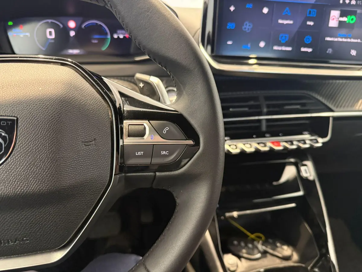 1.2 Hybrid 145 Allure | APPLE CARPLAY & ANDROID AUTO | CAMERA VOOR + ACHTER | DEMO AUTO BEL VOOR ACTUELE KM-STAND |