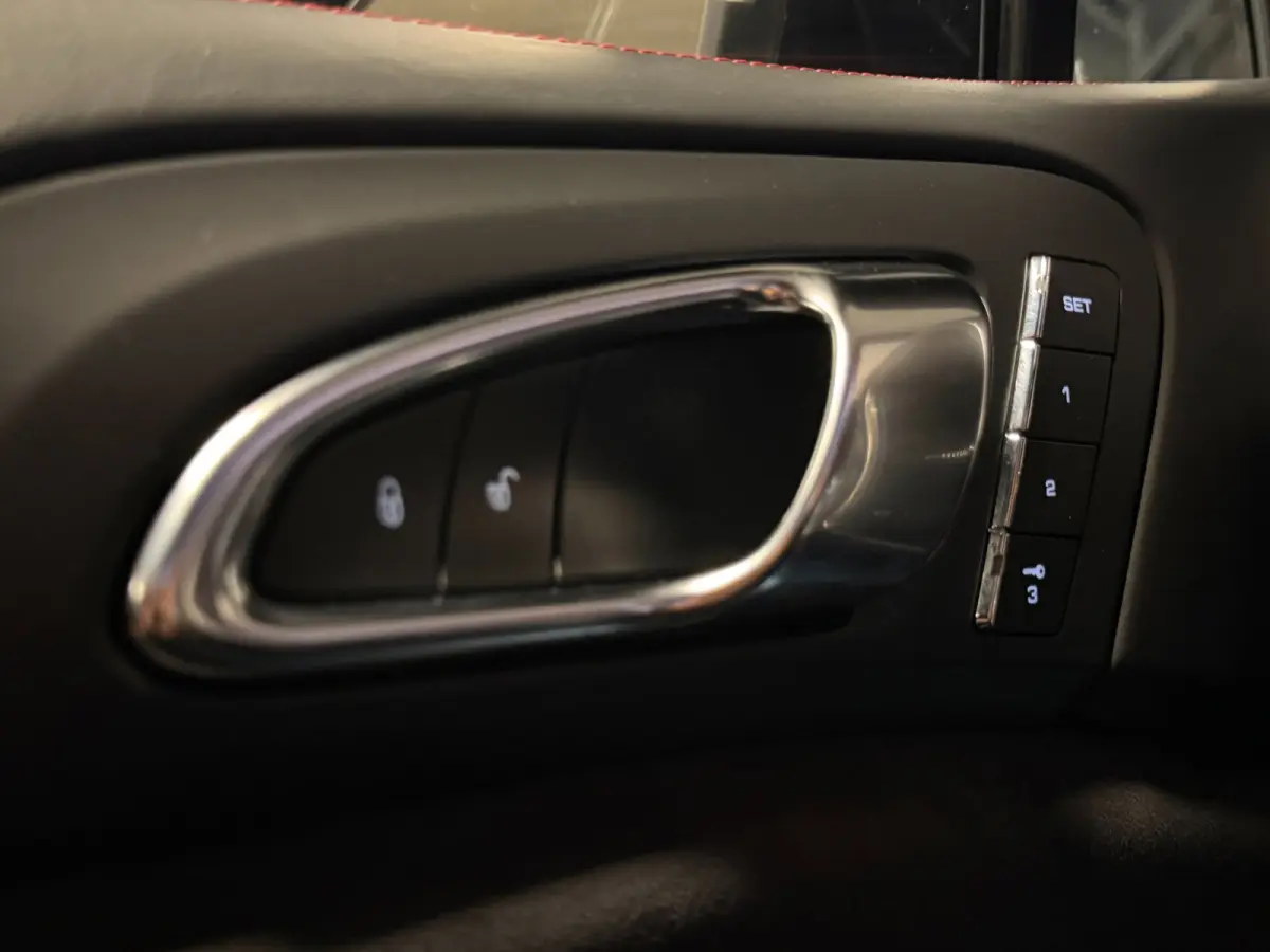 4.8 GTS Aut Panoramadak Leer Camera 21"