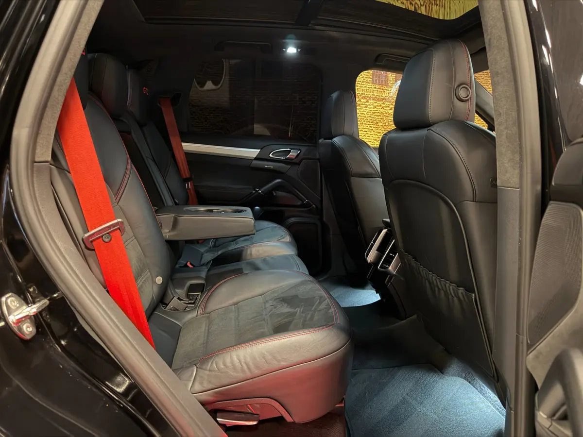 4.8 GTS Aut Panoramadak Leer Camera 21"