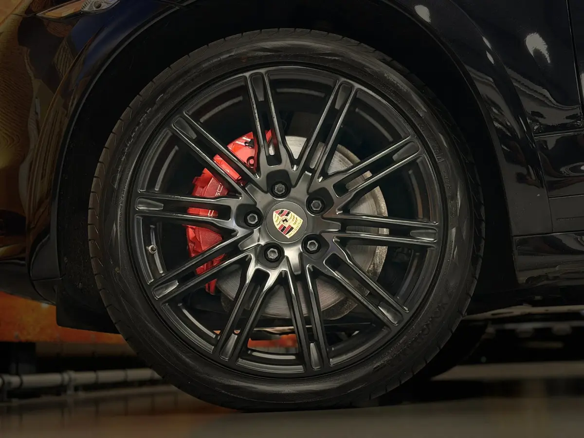 4.8 GTS Aut Panoramadak Leer Camera 21"