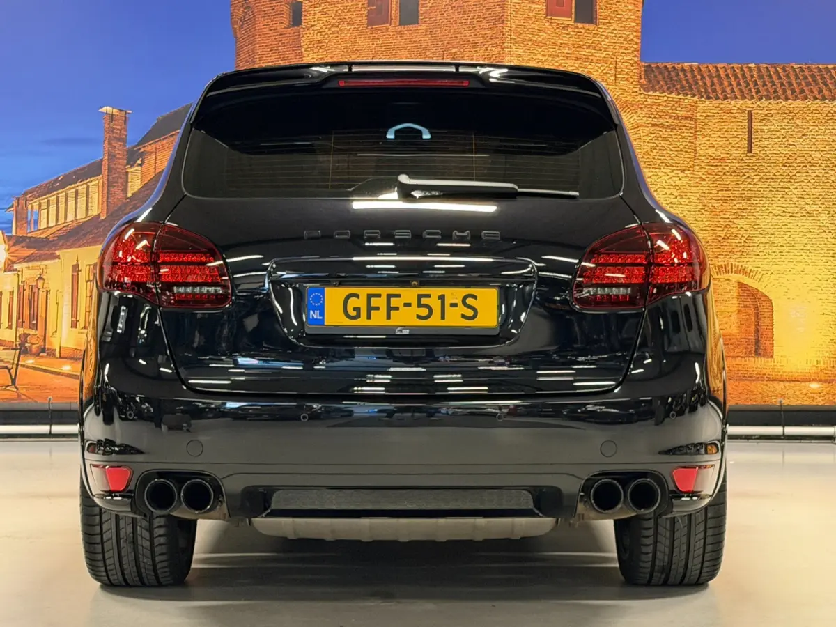 4.8 GTS Aut Panoramadak Leer Camera 21"