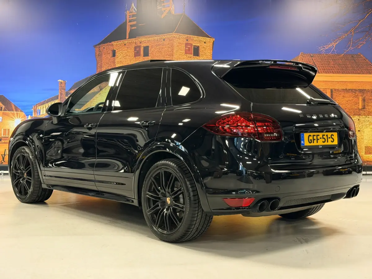 4.8 GTS Aut Panoramadak Leer Camera 21"