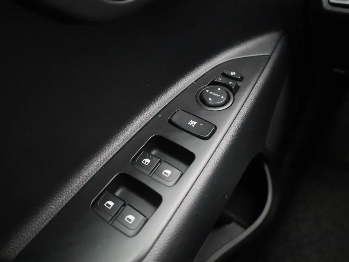 1.0 T-GDi MHEV DynamicLine | CAMERA | NAVIGATIE | KLIMAATREGELING | APPLE CARPLAY - ANDRIODAUTO