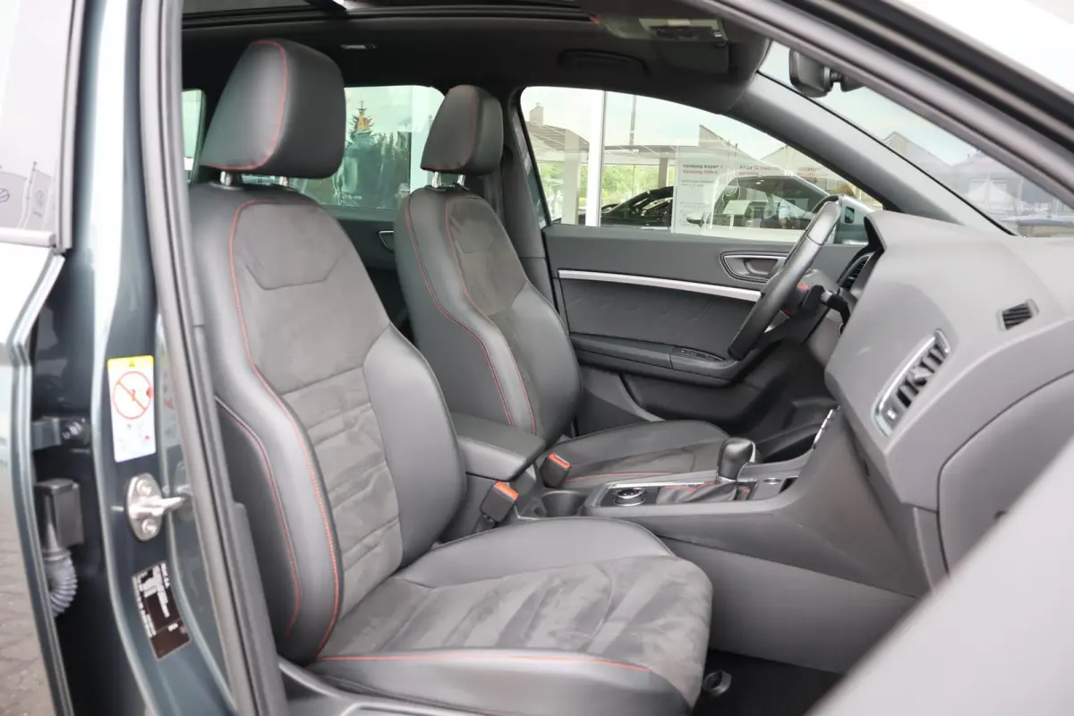 1.5 TSI 150pk DSG FR Business Intense | Panoramadak | Camera | Adaptive Cruise | PDC | Stoelverwarming | Carplay