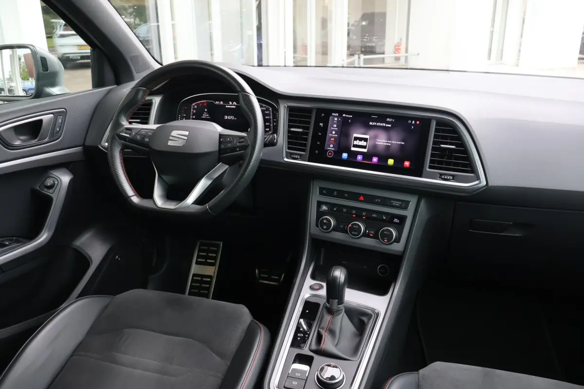 1.5 TSI 150pk DSG FR Business Intense | Panoramadak | Camera | Adaptive Cruise | PDC | Stoelverwarming | Carplay