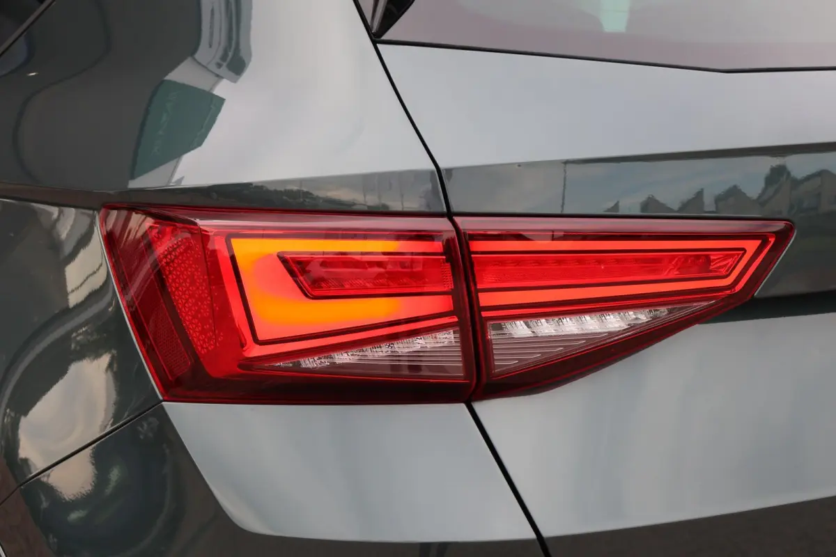 1.5 TSI 150pk DSG FR Business Intense | Panoramadak | Camera | Adaptive Cruise | PDC | Stoelverwarming | Carplay