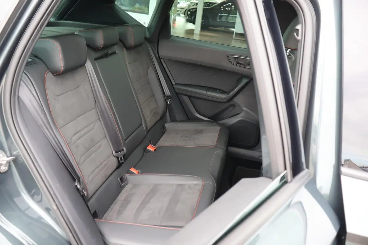 1.5 TSI 150pk DSG FR Business Intense | Panoramadak | Camera | Adaptive Cruise | PDC | Stoelverwarming | Carplay