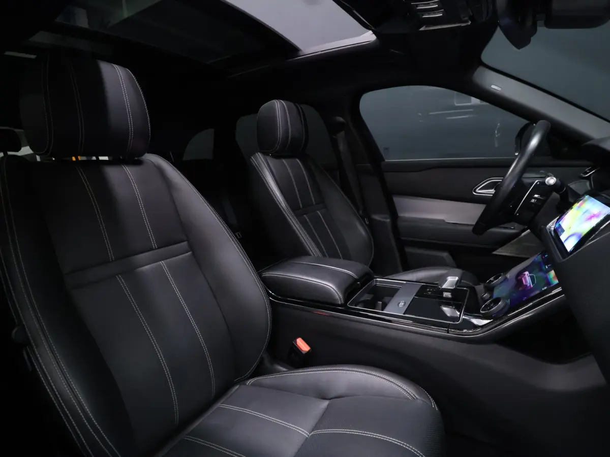 2.0 P400e R-Dynamic HSE [SCHUIFKANTELDAK, MERIDAN AUDIO, APPLE CARPLAY, TREKHAAK AFNEEMBAAR, CAMERA,DIGITAL DASH, HEAD UP, STUUR.STOELVERWARMING, ELEK.. ACHTERKLEP,