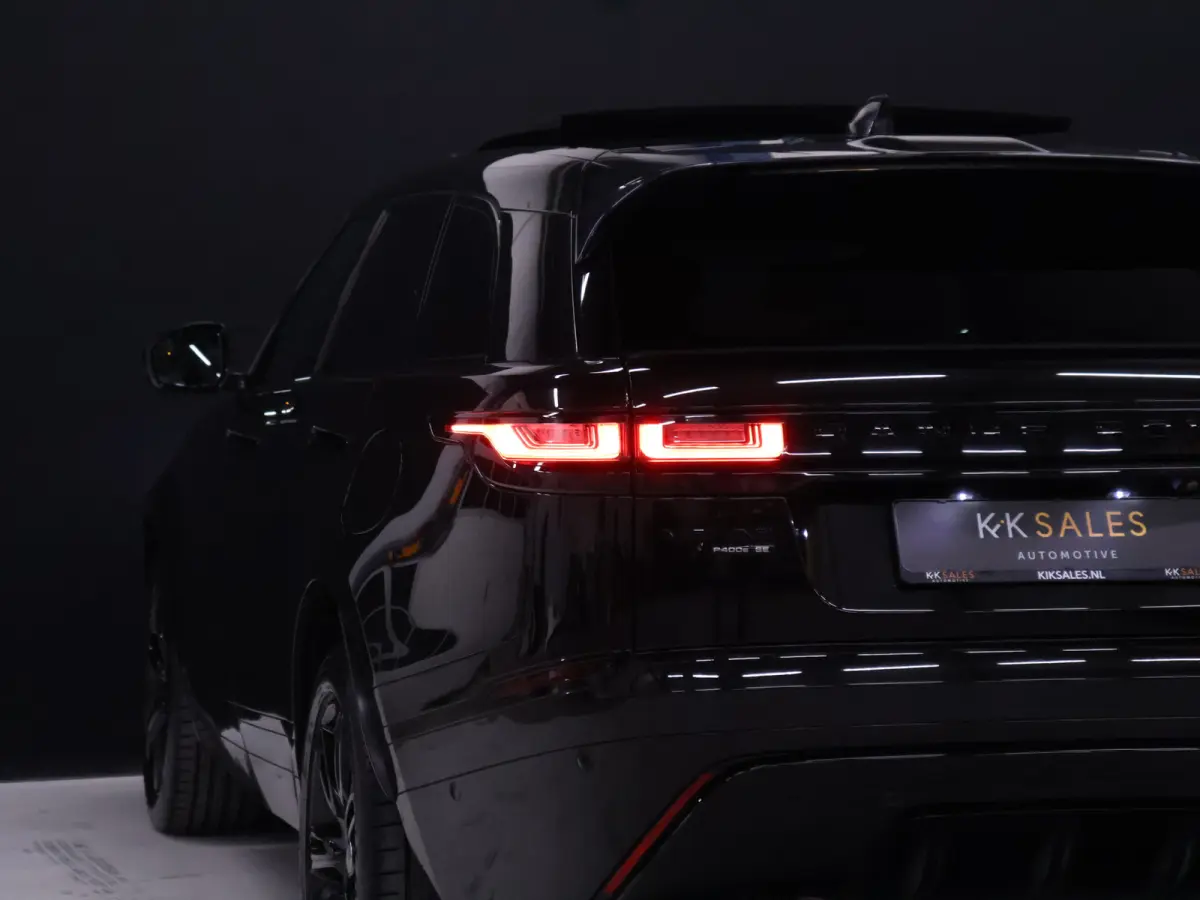 2.0 P400e R-Dynamic HSE [SCHUIFKANTELDAK, MERIDAN AUDIO, APPLE CARPLAY, TREKHAAK AFNEEMBAAR, CAMERA,DIGITAL DASH, HEAD UP, STUUR.STOELVERWARMING, ELEK.. ACHTERKLEP,