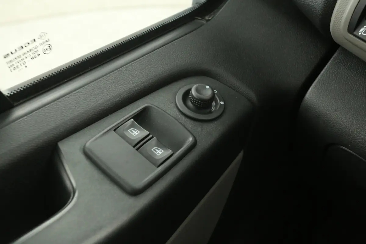 1.6 dCi T27 L1H1 | Airco | Cruise | 3 Zits | Trekhaak | Parkeersens. | Imperiaal