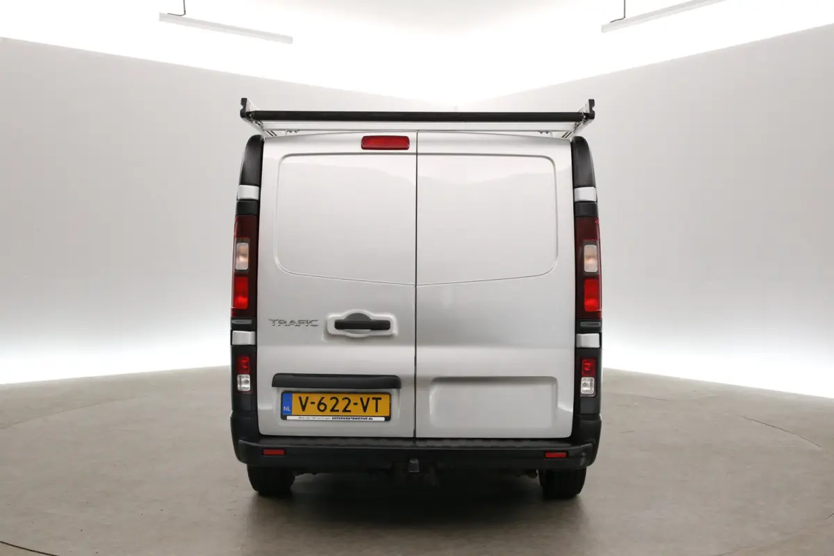 1.6 dCi T27 L1H1 | Airco | Cruise | 3 Zits | Trekhaak | Parkeersens. | Imperiaal