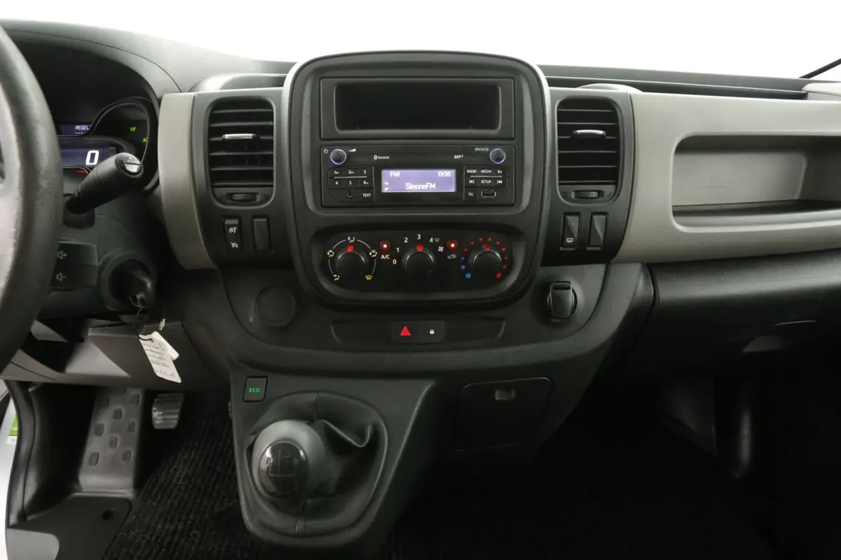 1.6 dCi T27 L1H1 | Airco | Cruise | 3 Zits | Trekhaak | Parkeersens. | Imperiaal